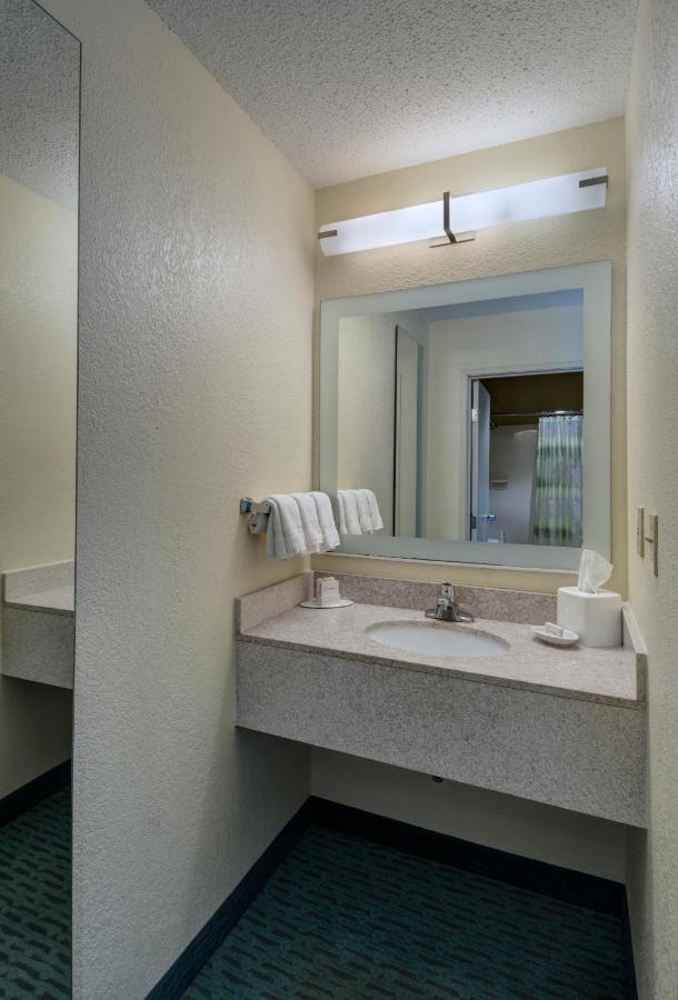 Springhill Suites By Marriott Lawton Exterior photo